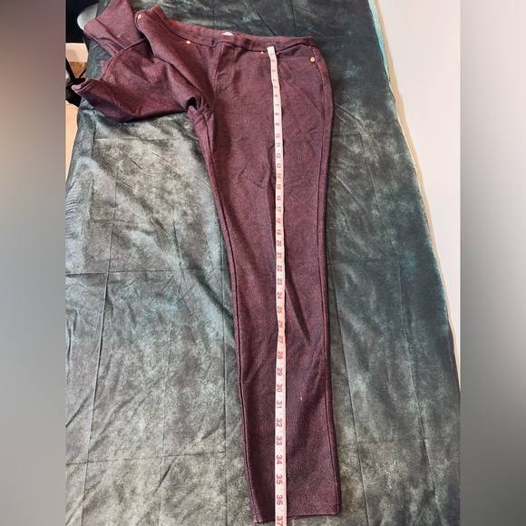 🔥Michael Kors Burgundy Pants🔥 - Picture 3 of 10